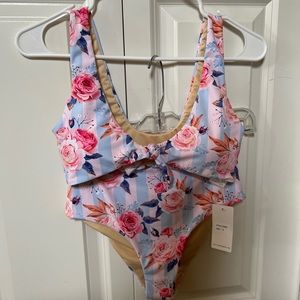 Swim suit high waisted